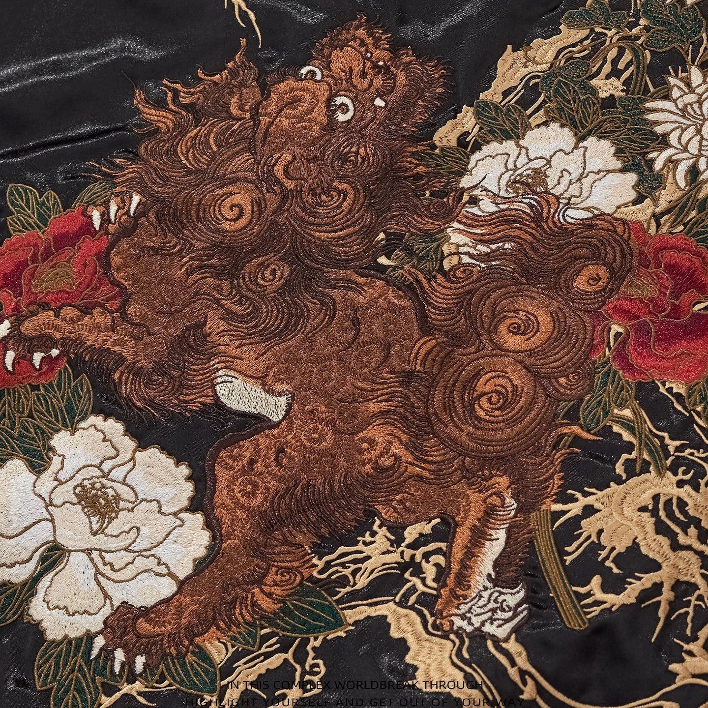 Kurtka Sukajan haftowana Shishi